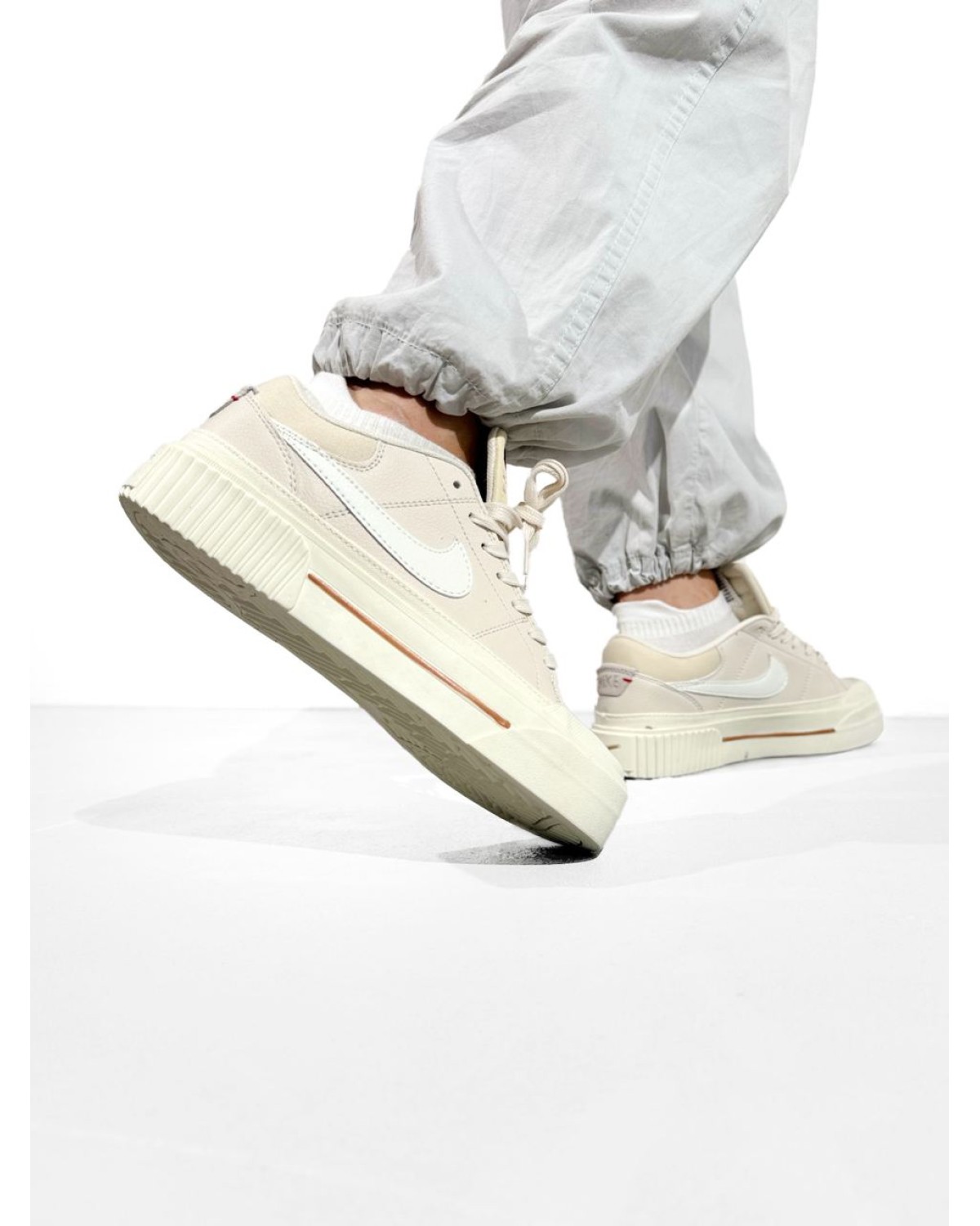 Nike Court Legacy Beige
