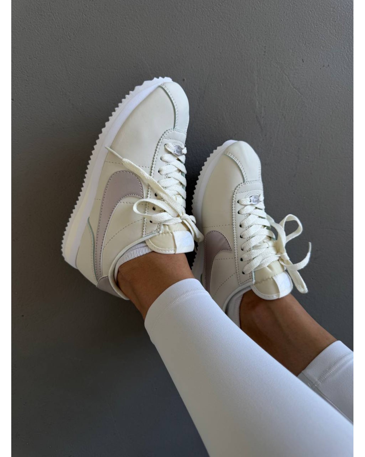 Nike Cortez Ivory/Metallic Bronze