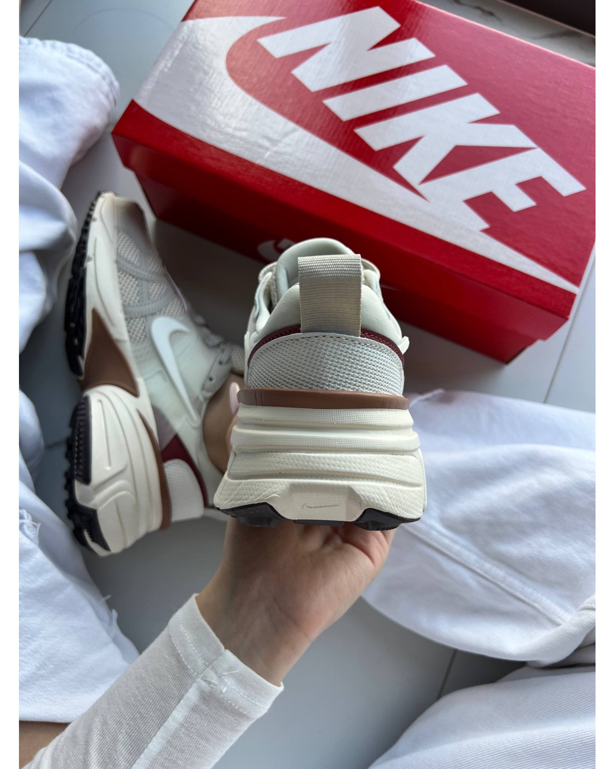 Nike V2K Run Beige Pink