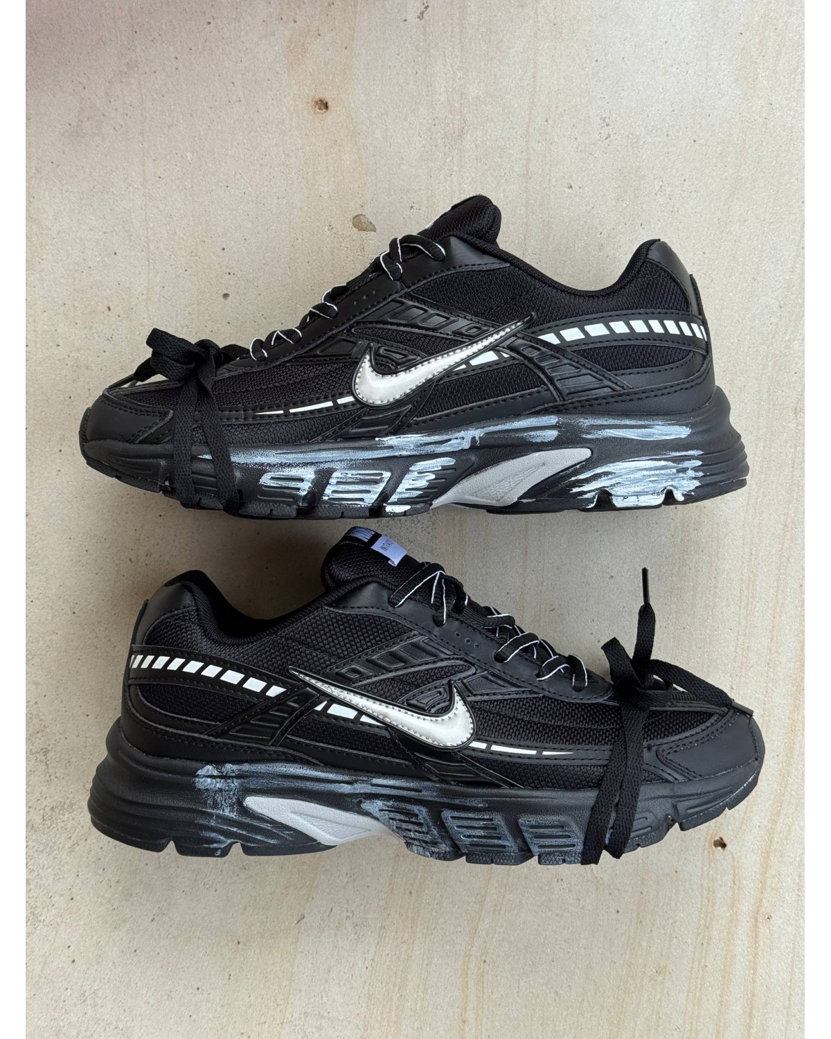Nike Initiator