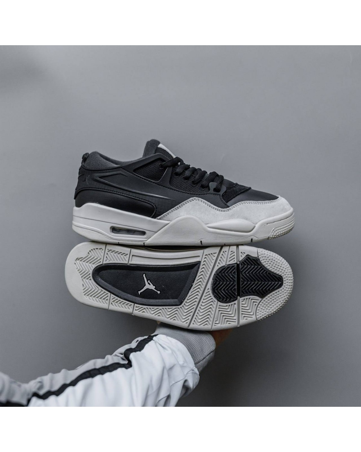 Nike Air Jordan 4RM Nike Air Jordan 4RM