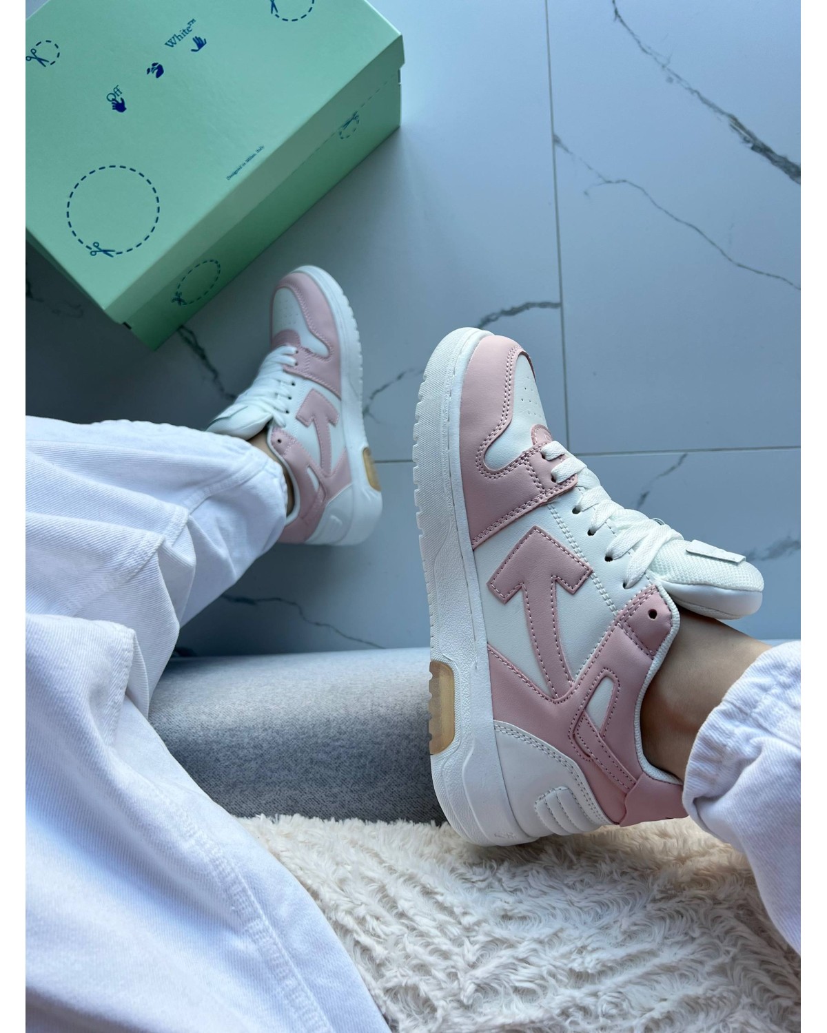 Off-White Out of Office Pink White