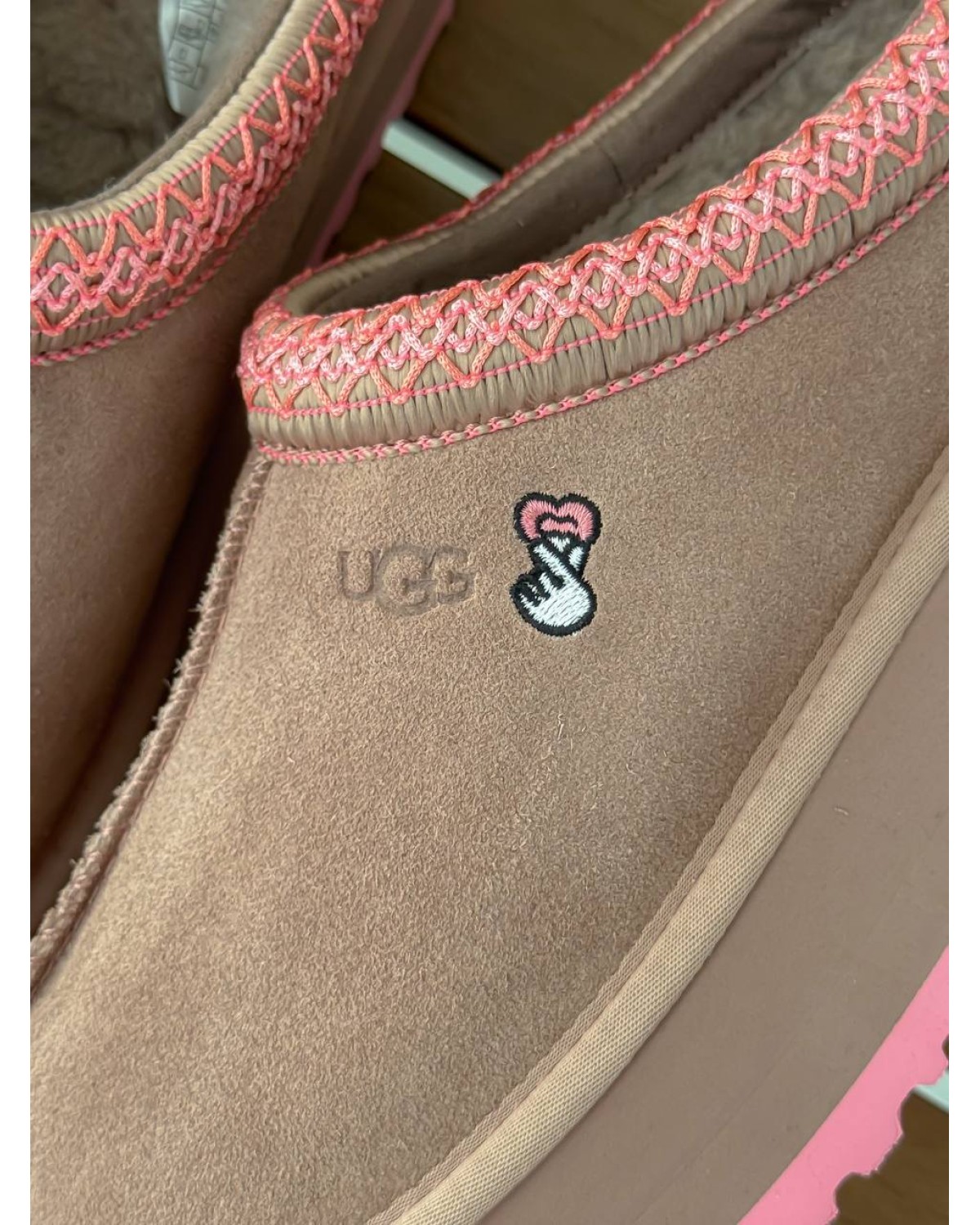 Tasman Platform Love Grey