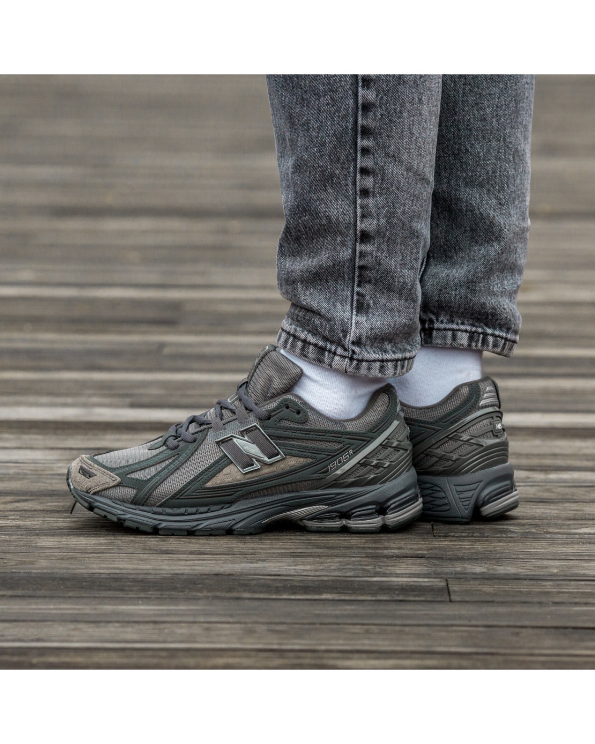 New Balance 1906R Grey