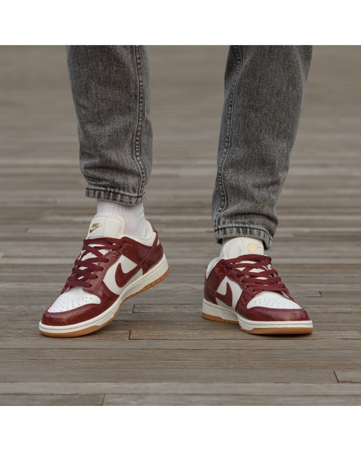 Nike Sb Dunk Burgundy