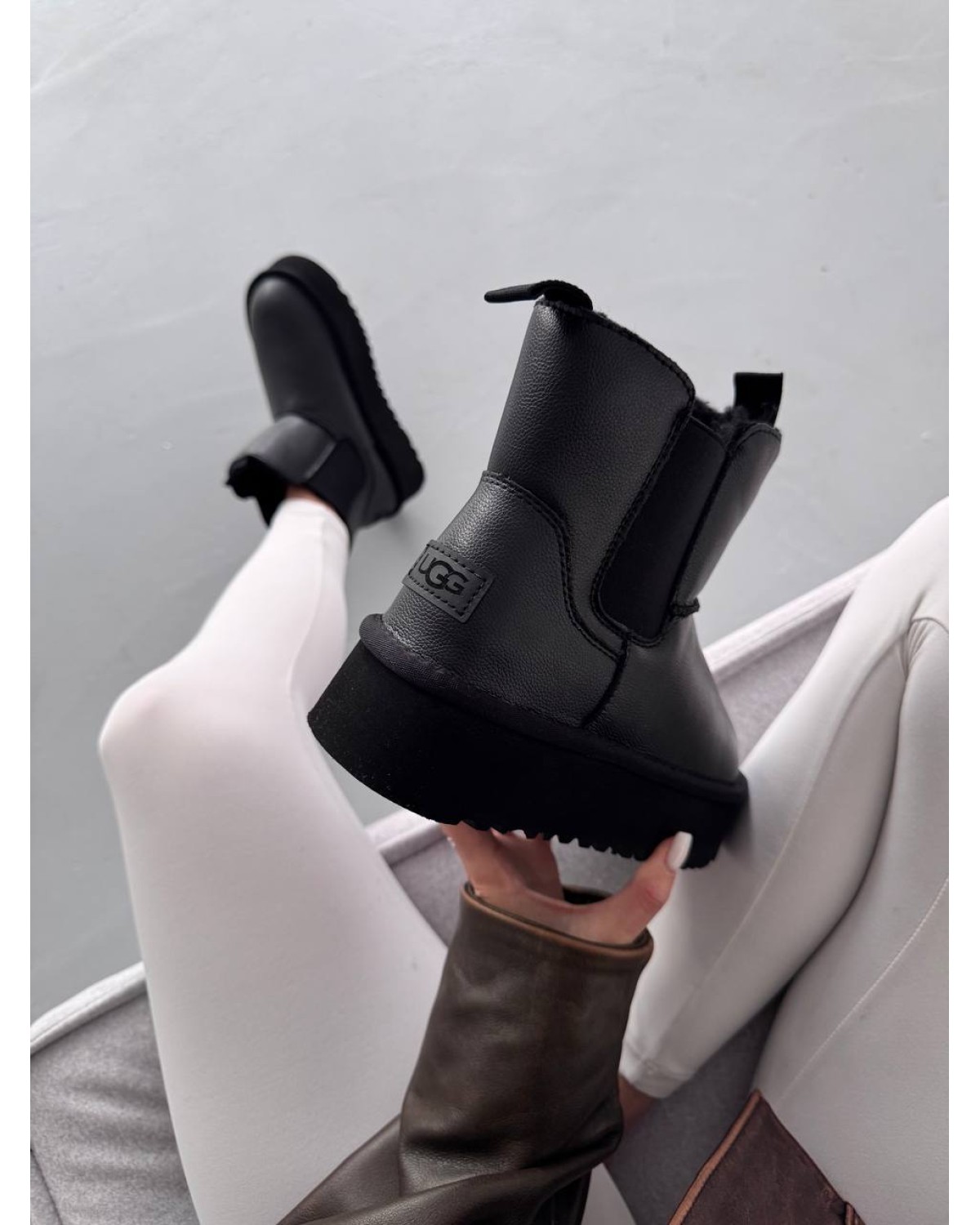 Ugg Chelsea Black Leather Ugg Chelsea Black Leather