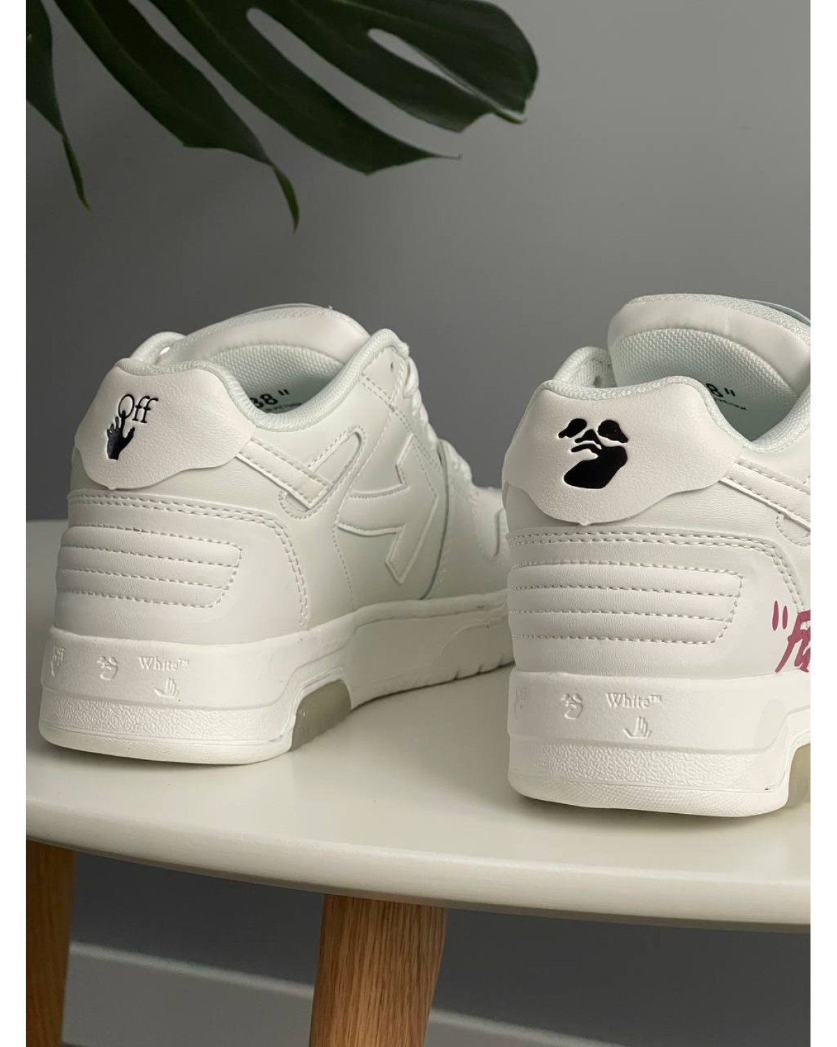 Off White For Walking White Pink