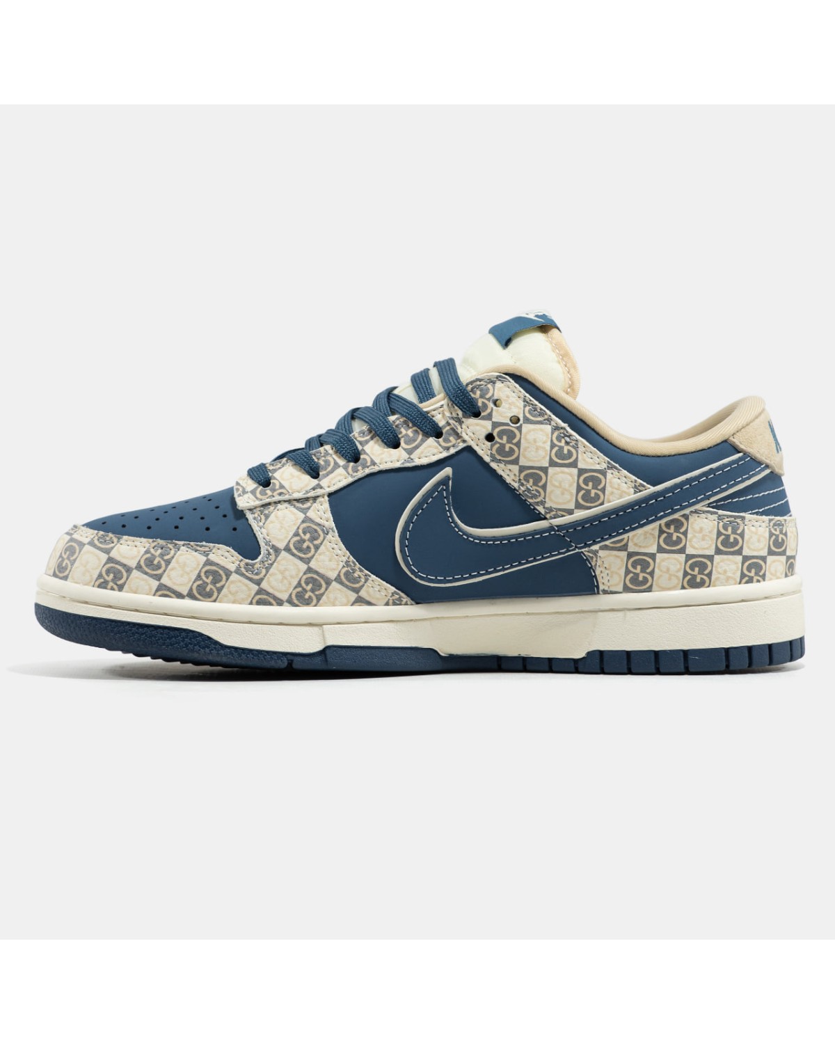 Nike SB Dunk Low x Gucci Nike SB Dunk Low x Gucci