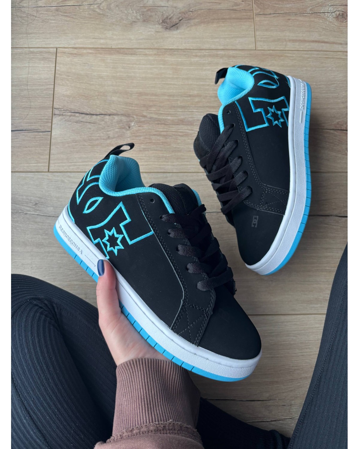 DC Court Graffik Black Blue