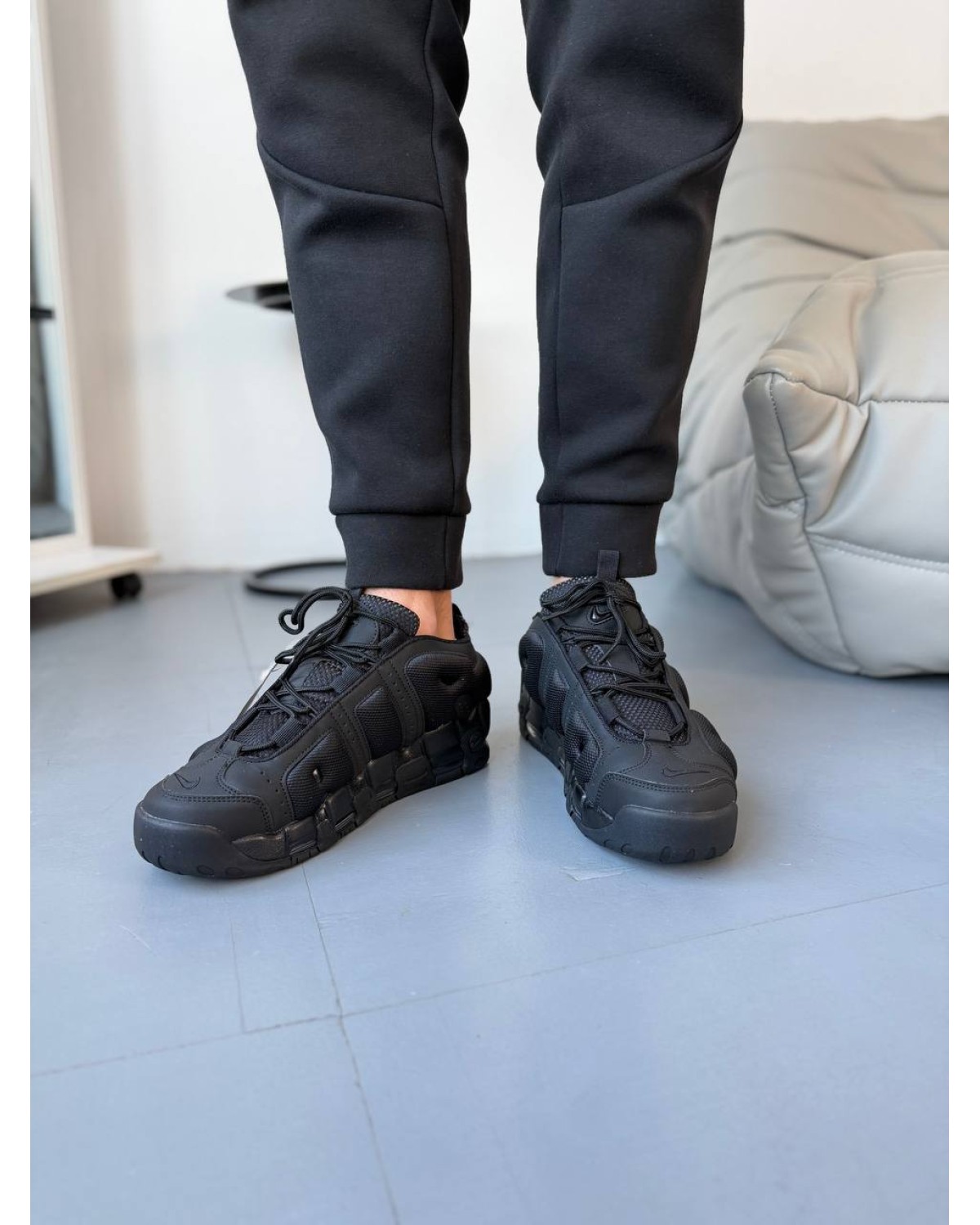 Nike Air More Uptempo Low Black