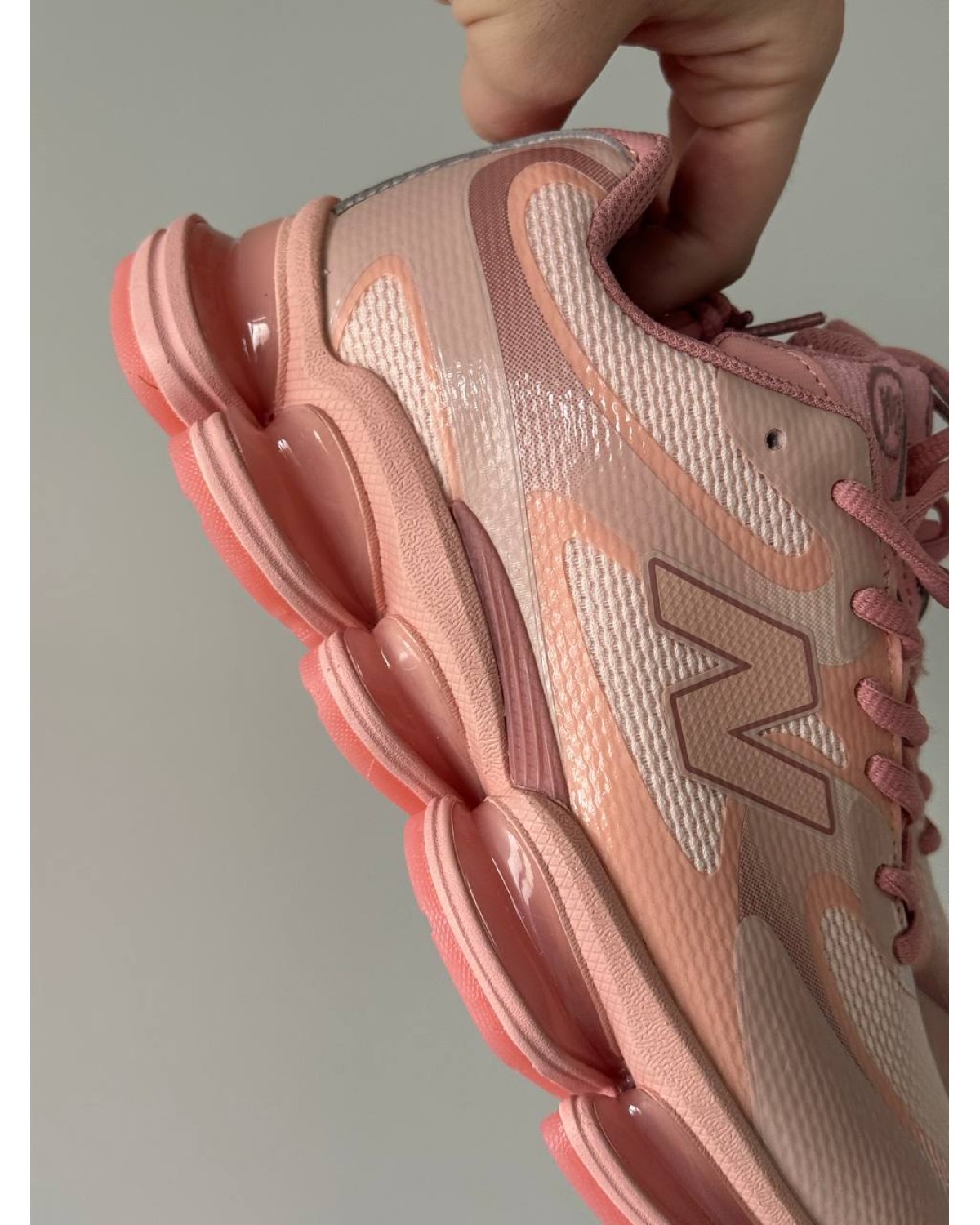 New Balance 2000 Pink
