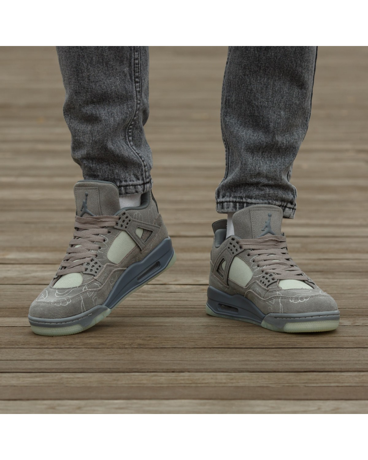 Nike Air Jordan 4 Kaws