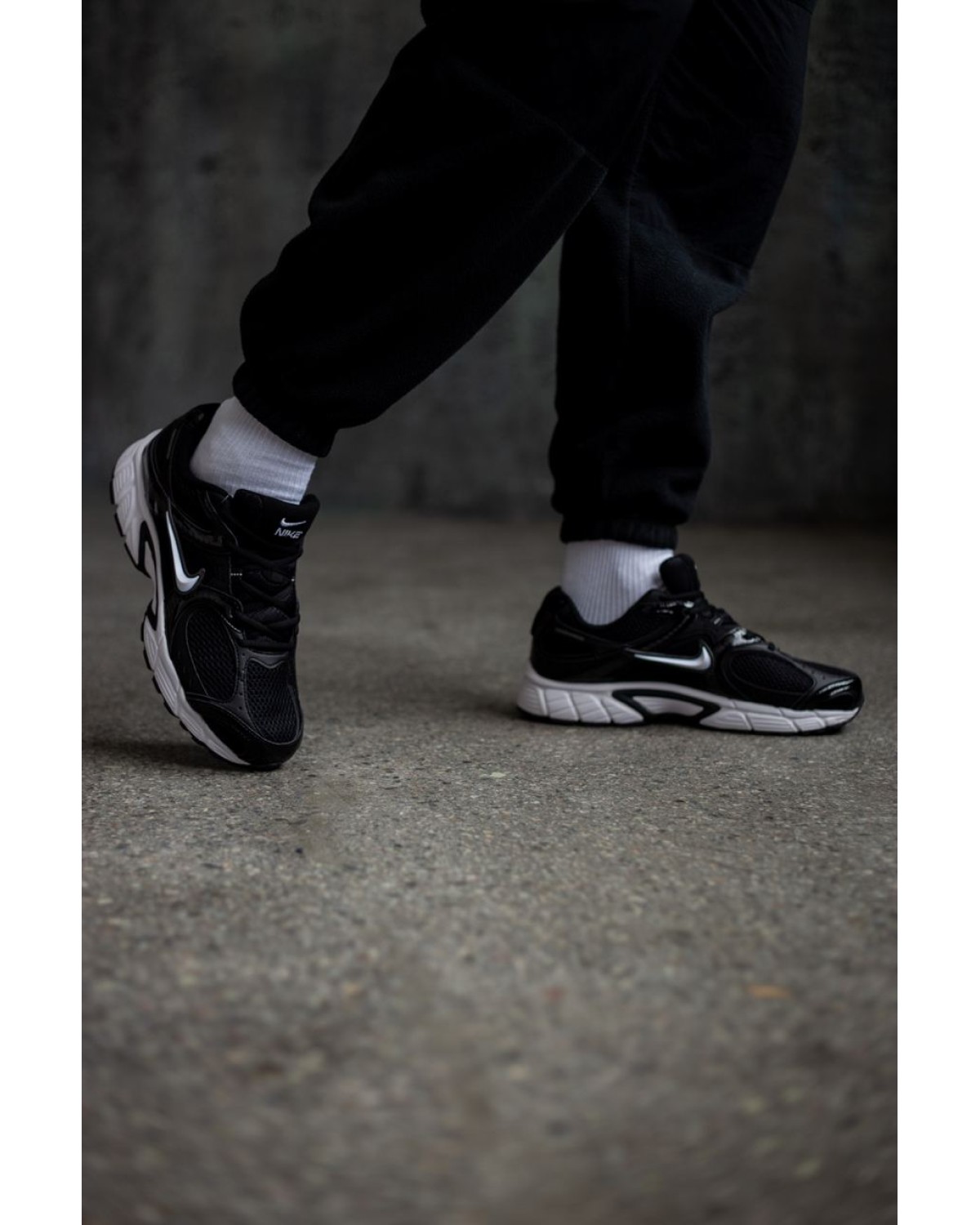 Nike V5 RNR Black/White