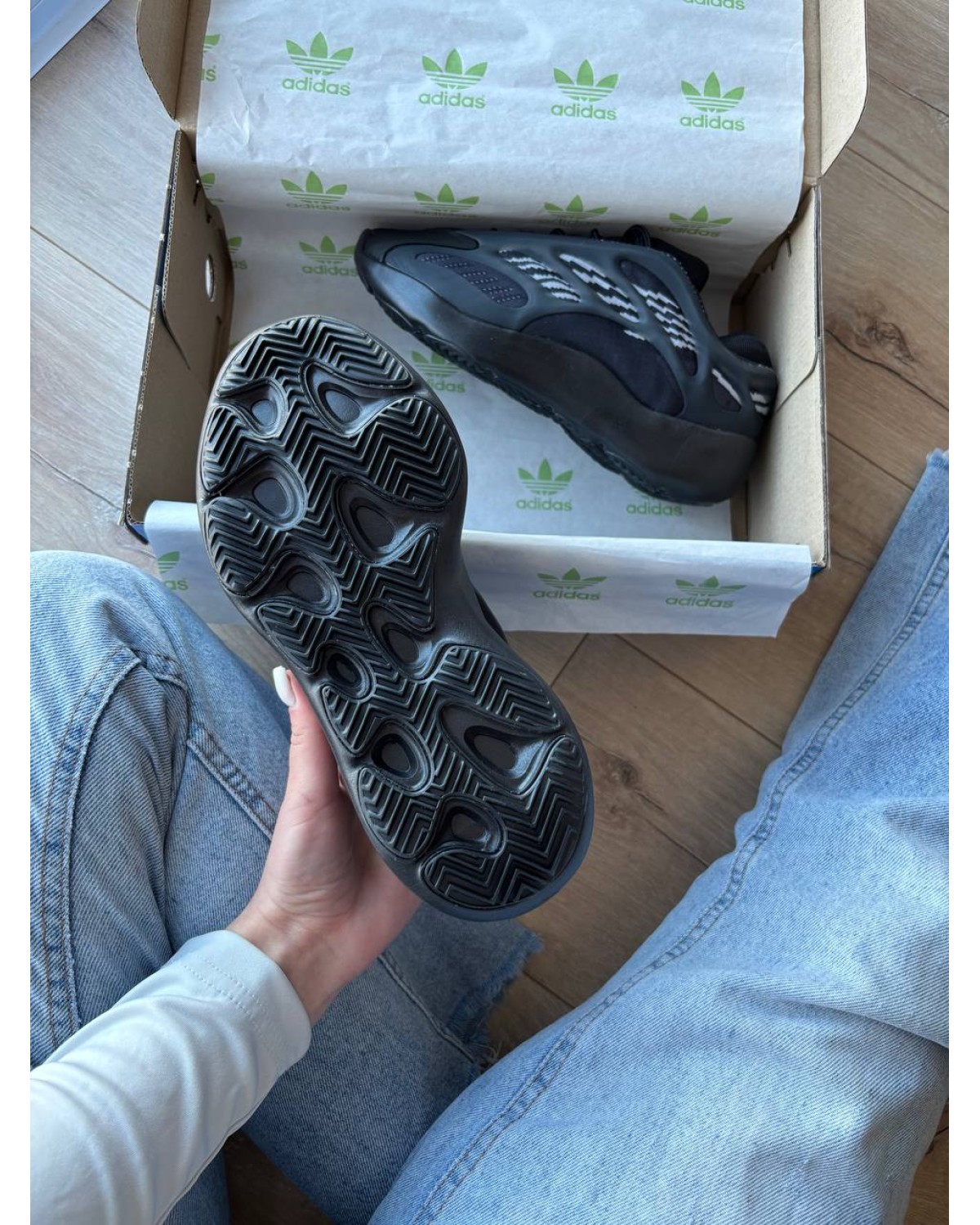 Adidas Yeezy Boost 700 v3 Black Alvah Adidas Yeezy Boost 700 v3 Black Alvah