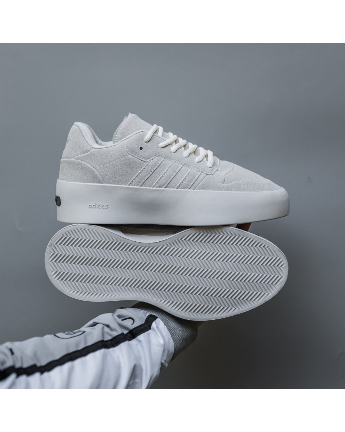 Adidas Forum Low 86 x Essential Fear of God