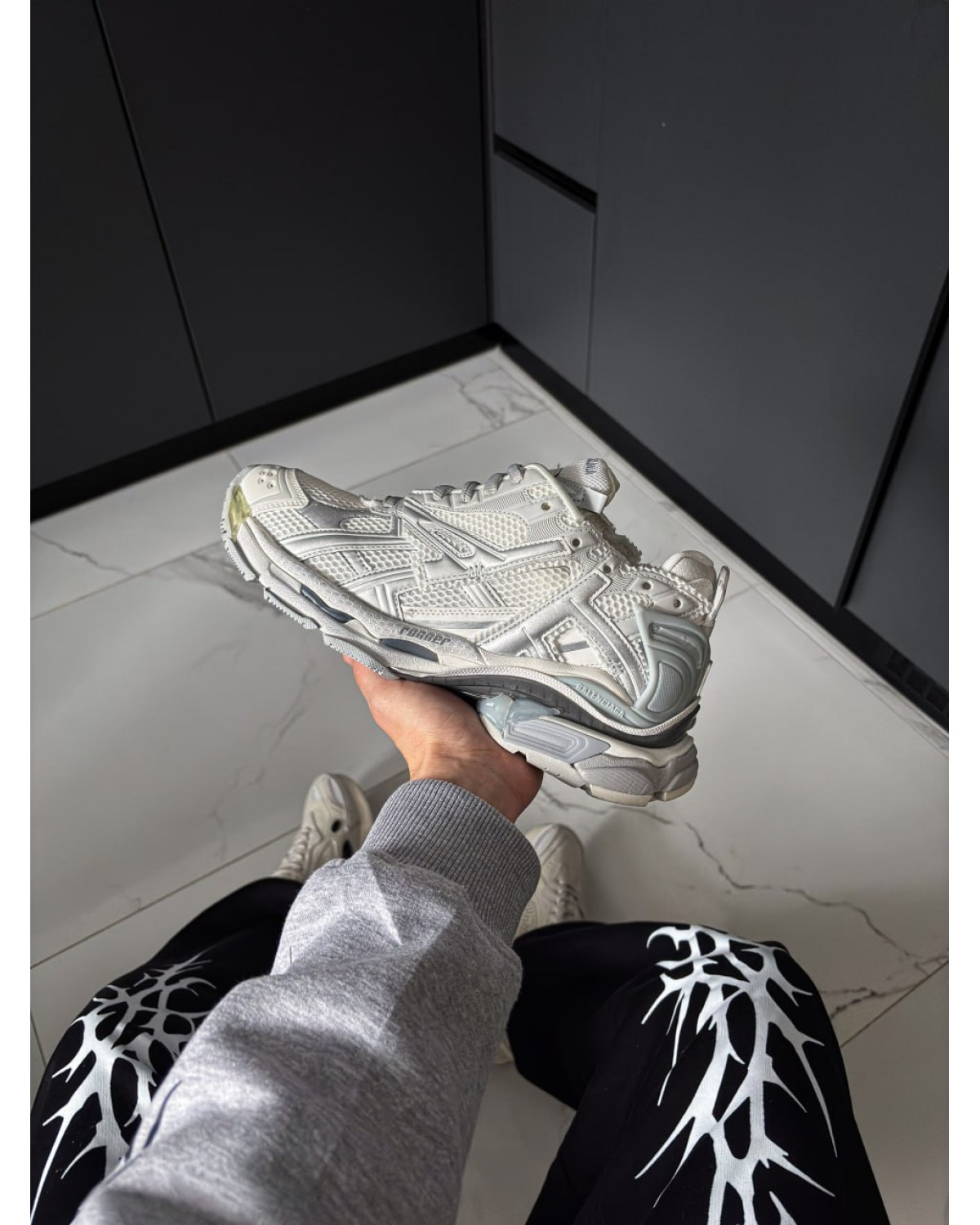 Balenciaga Runner Trainer White/Silver
