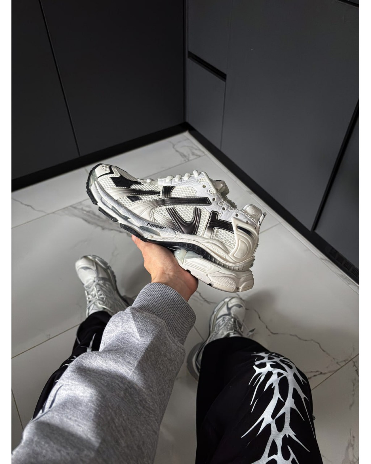 Balenciaga Runner 'Gradient - White Black'