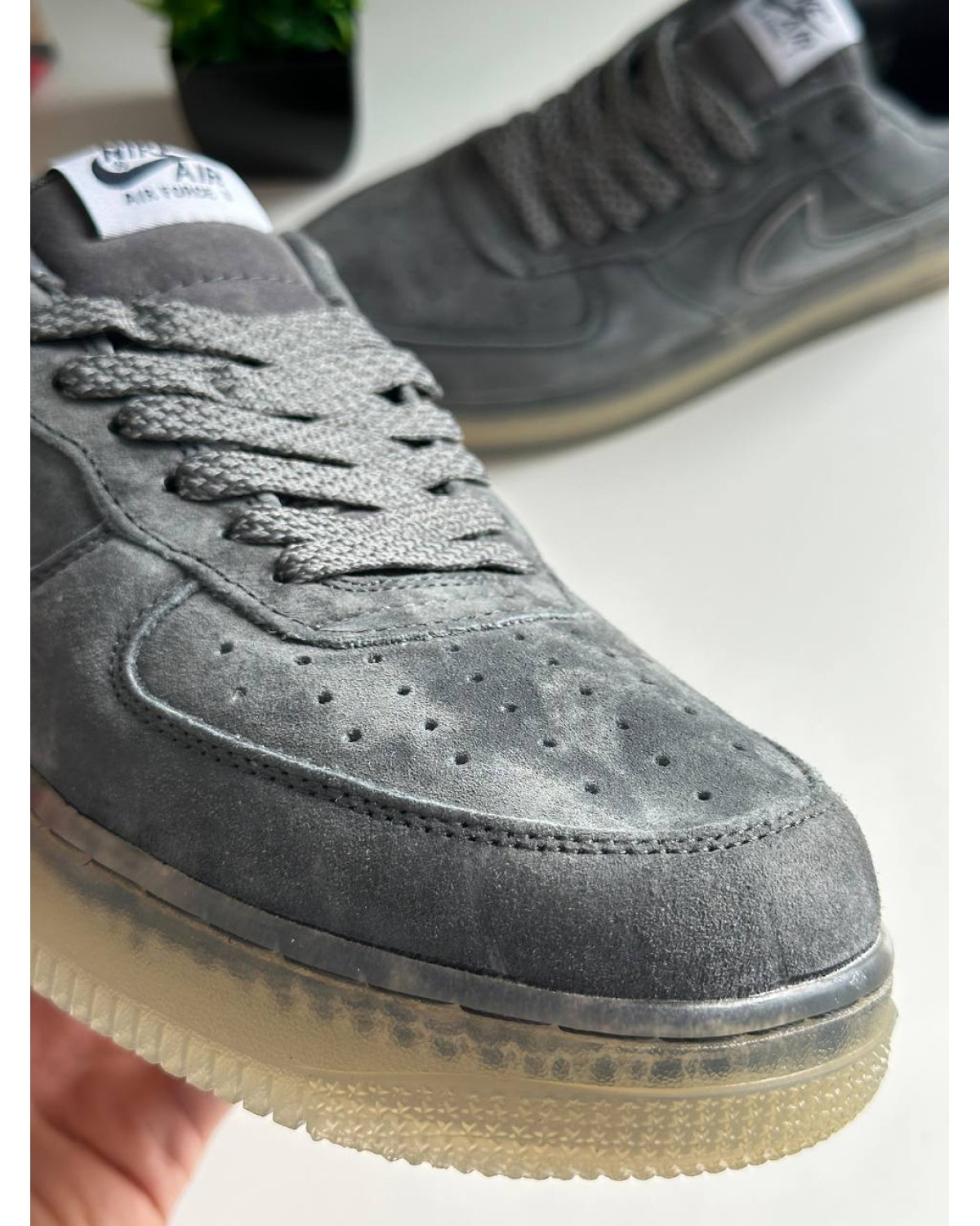 Nike Air Force 1 '07 LV8 Suede Grey