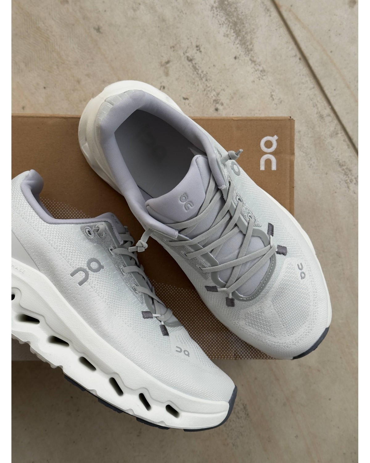 On Cloudtilt White Grey