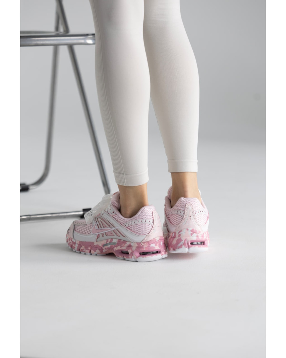 Nike Air Max Moto 2K Pink