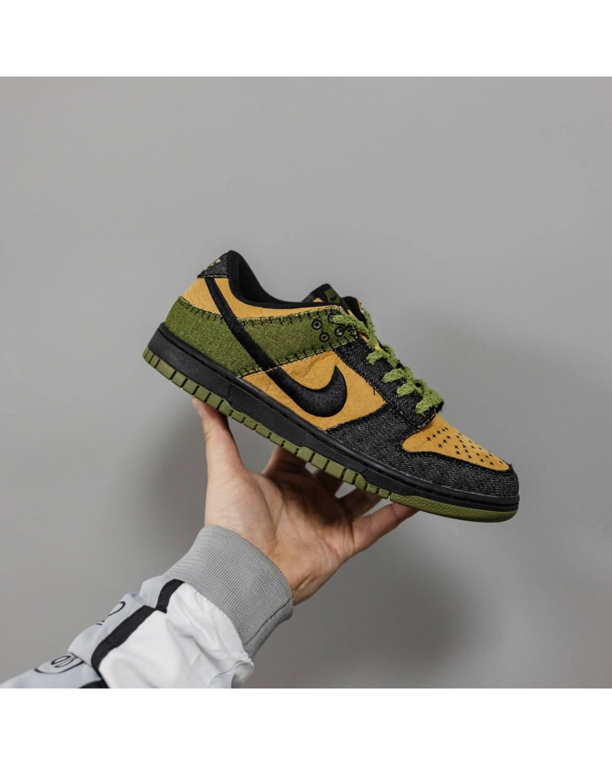 Nike SB Dunk Low