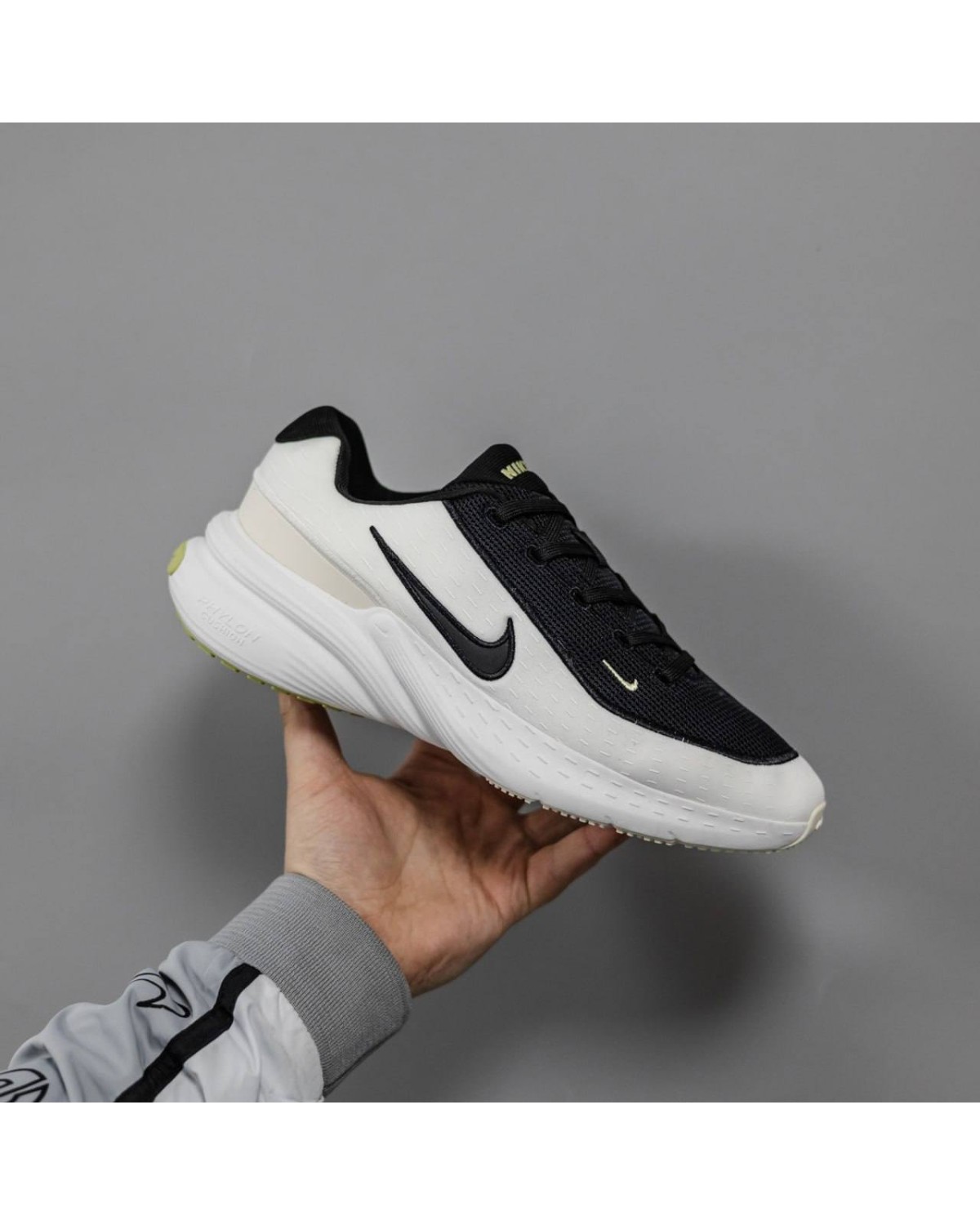 Nike Uplift SC