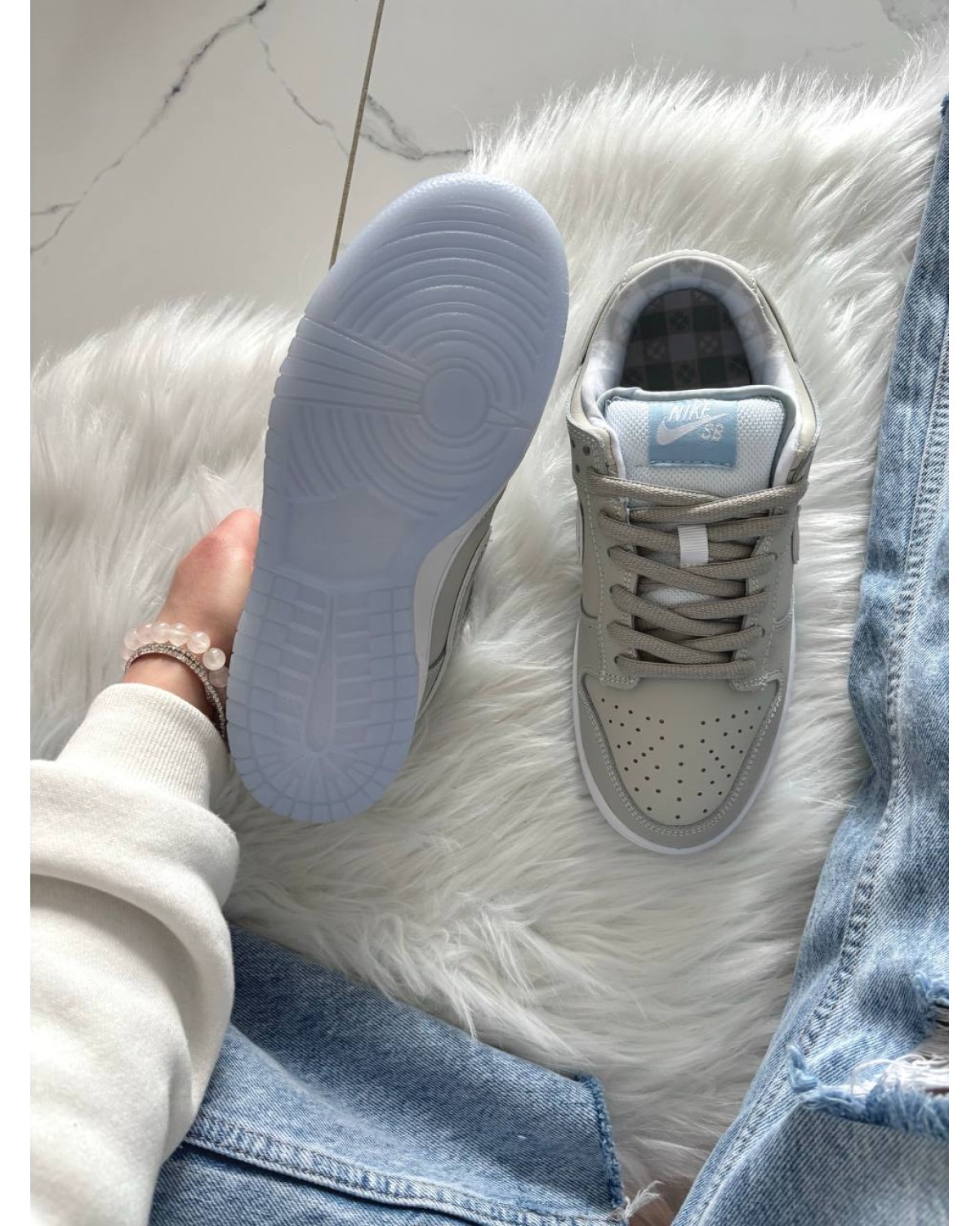 Nike SB Dunk White Lobster