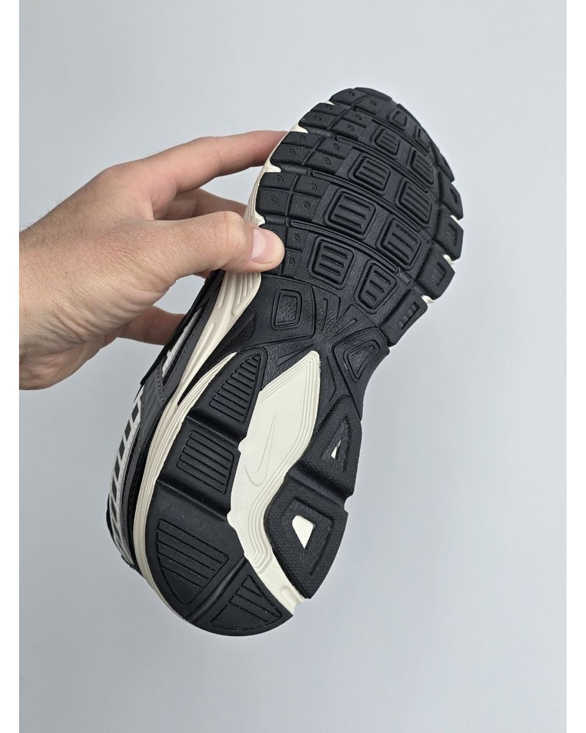 Nike Initiator Black Ash Grey