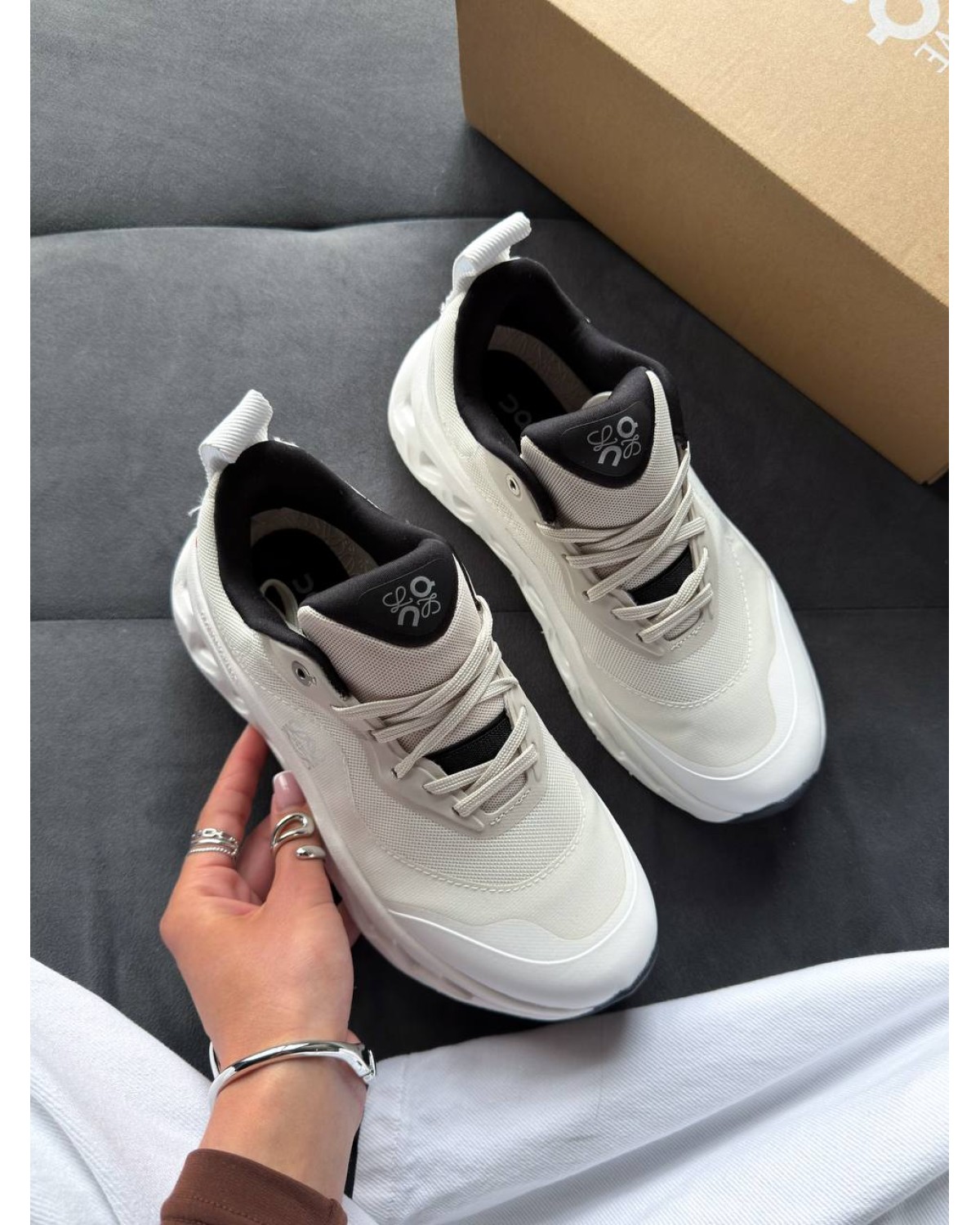 Loewe x ON Cloudtilt Sand White Loewe x ON Cloudtilt Sand White