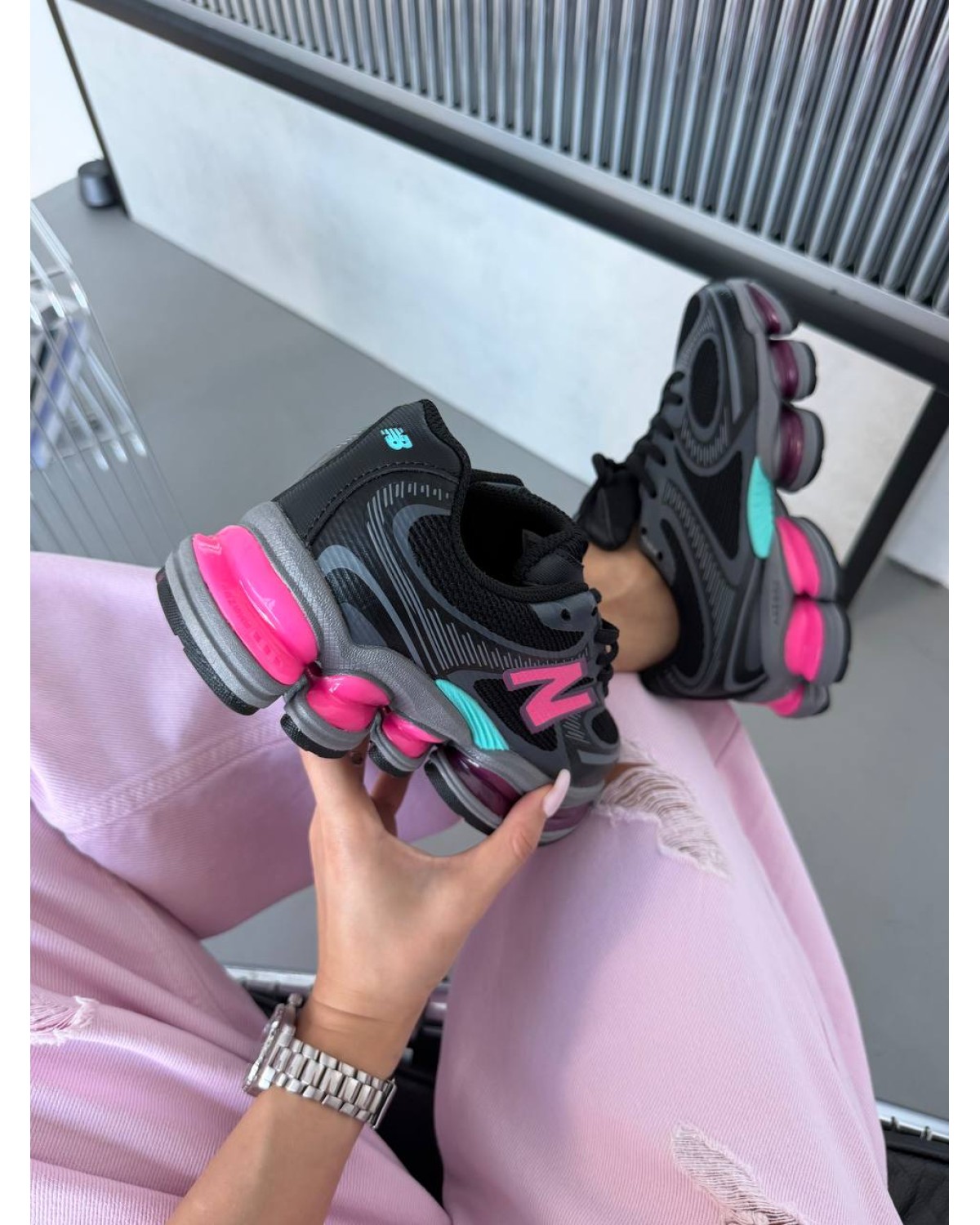 New Balance 2000 Black/Pink/Blue