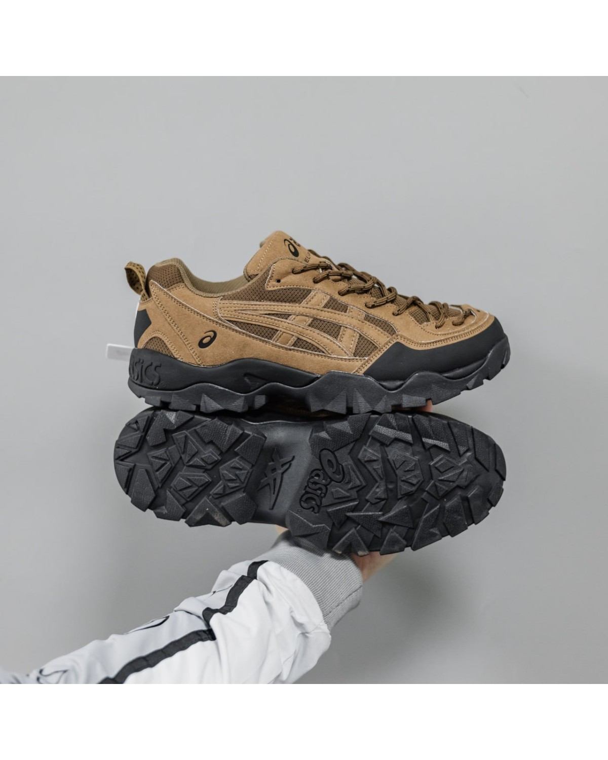 Asics Gel-Pickax Brown Black