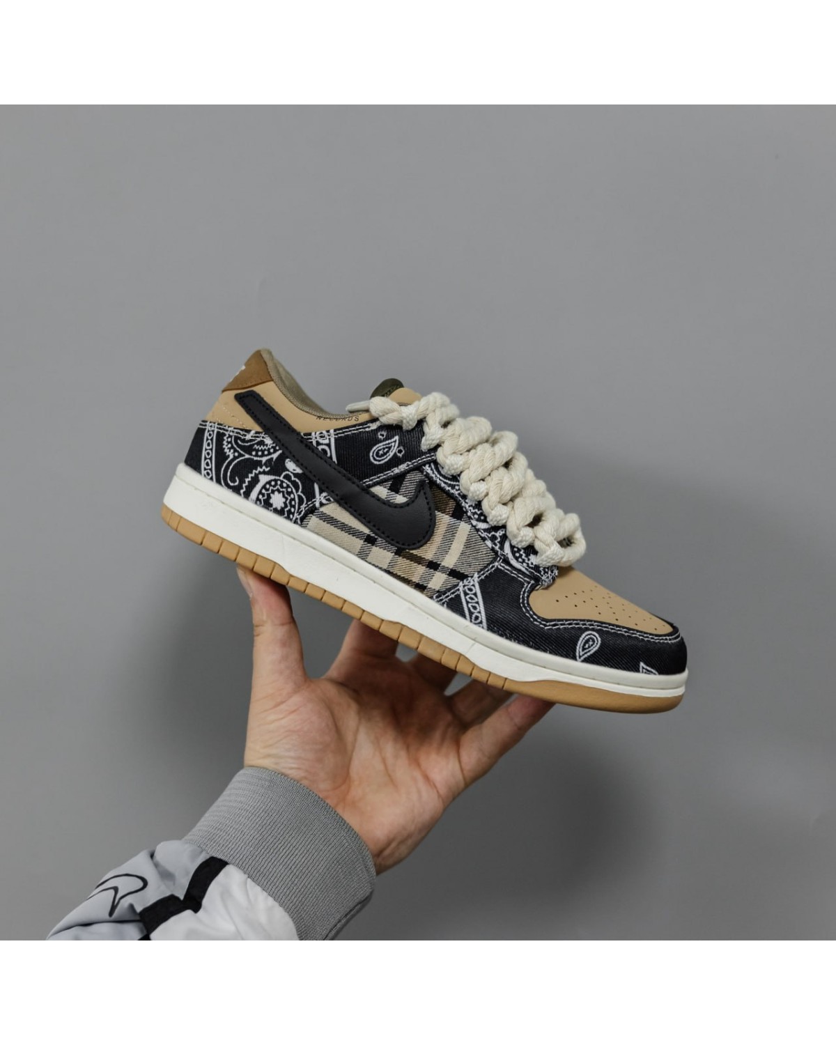 Nike SB Dunk Low