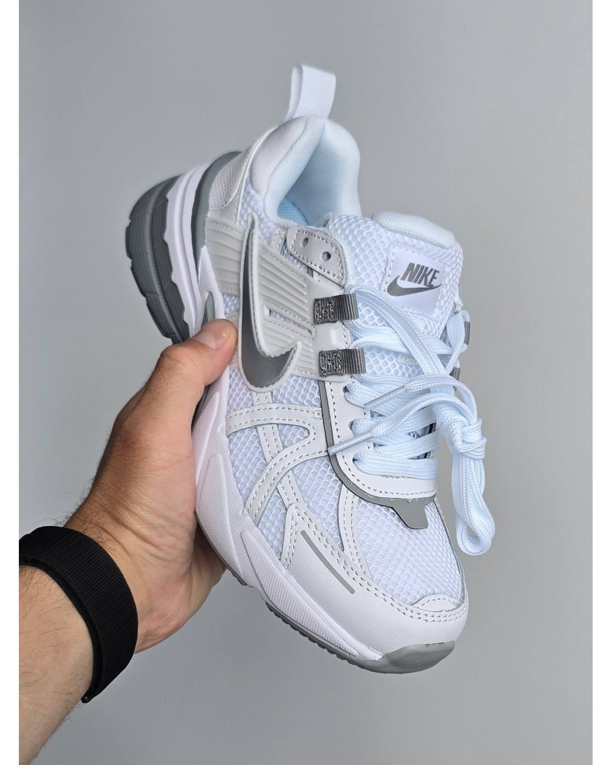 Nike V2K Run White/Light Grey/Grey Nike V2K Run White/Light Grey/Grey