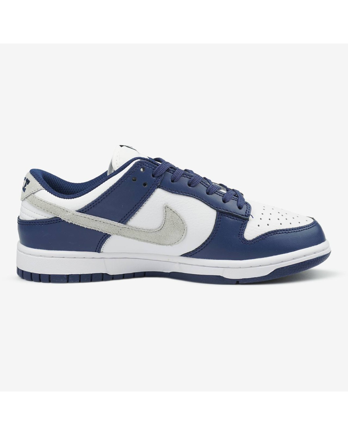 Nike SB Dunk Low Blue Midnight Navy Nike SB Dunk Low Blue Midnight Navy