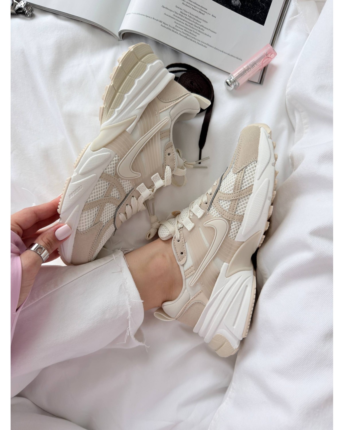 Nike V2K Runtekk Beige White Nike V2K Runtekk Beige White
