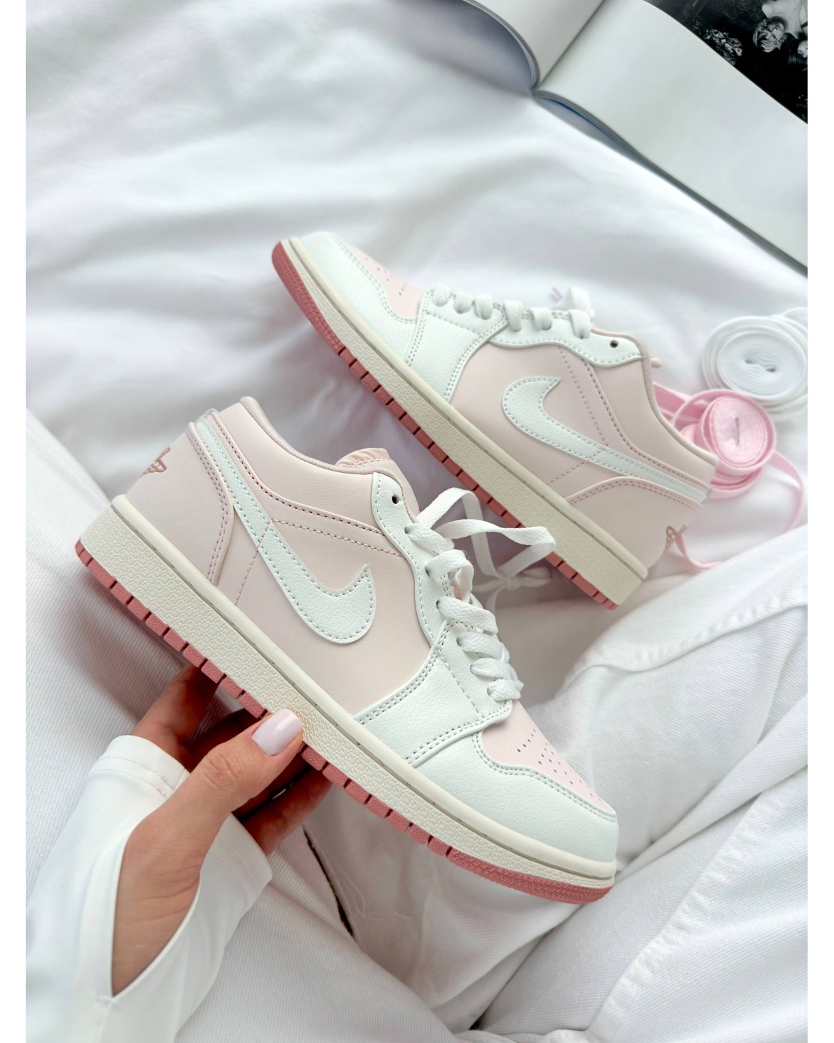 Jordan 1 Low Pink White