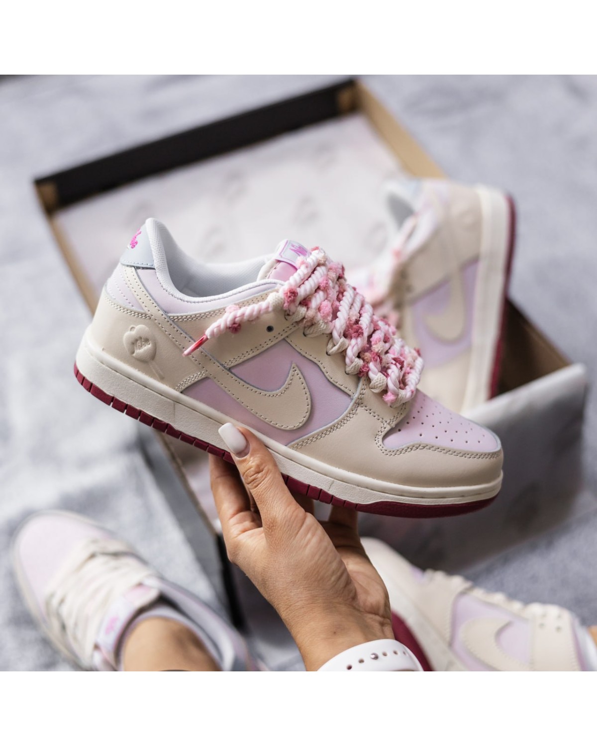 Nike Dunk Low "Valentine's Day"