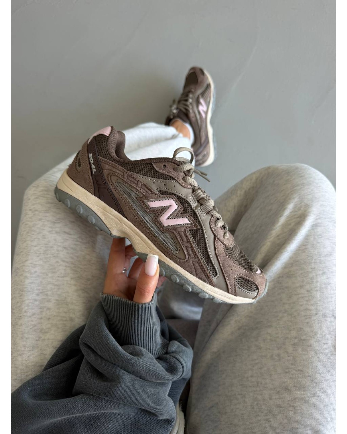 New Balance 204L Brown/Pink