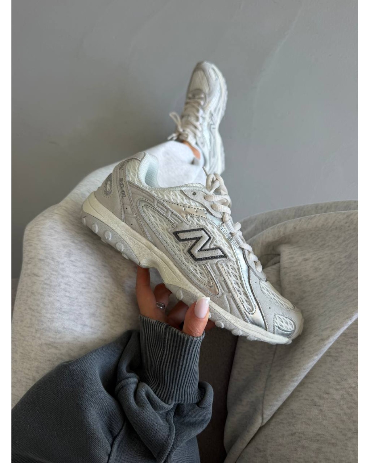 New Balance 204L Light Grey/Silver