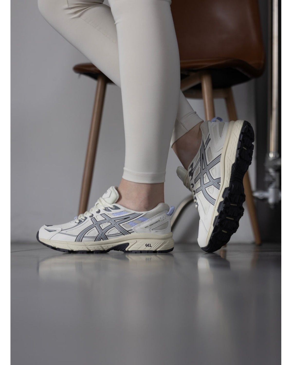 Asics Gel-Venture 6 Beige/Grey