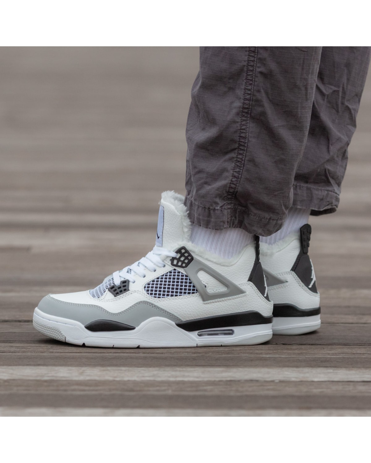 Air Jordan Retro 4 Fur