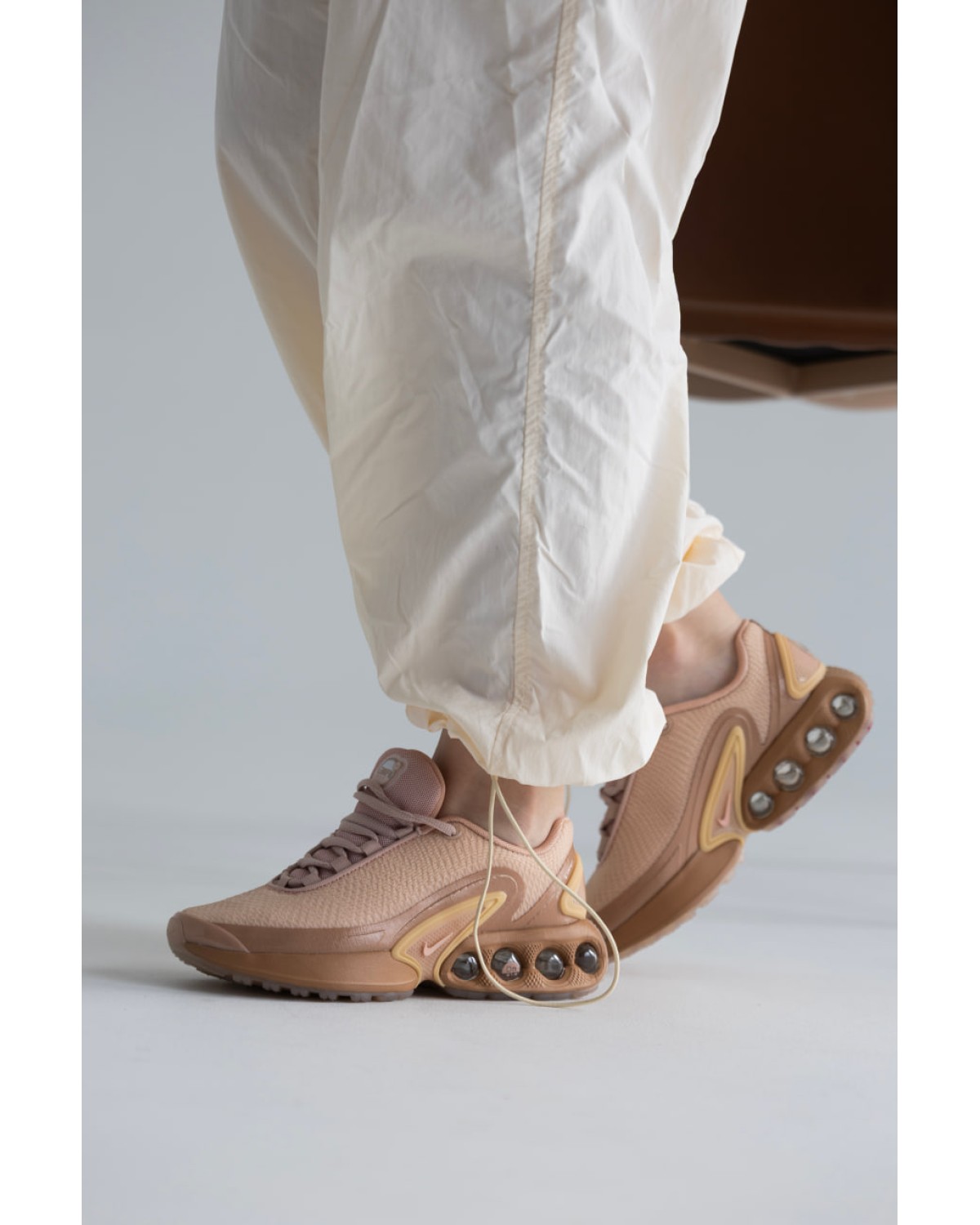 Nike Air Max Dn Isa Beige