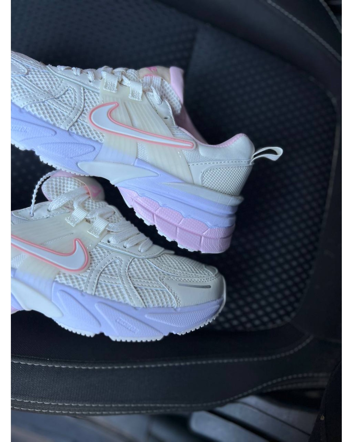Nike V2K Run Beige Pink