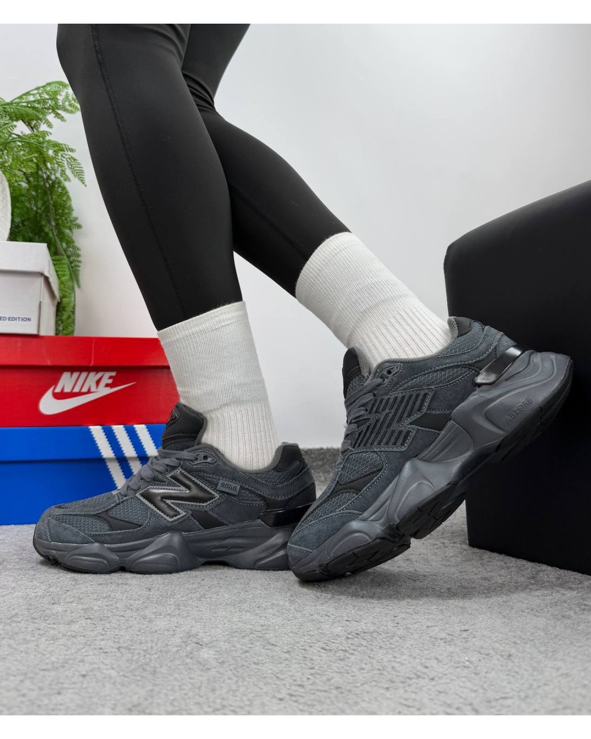 New Balance 9060 Dark Grey Termo