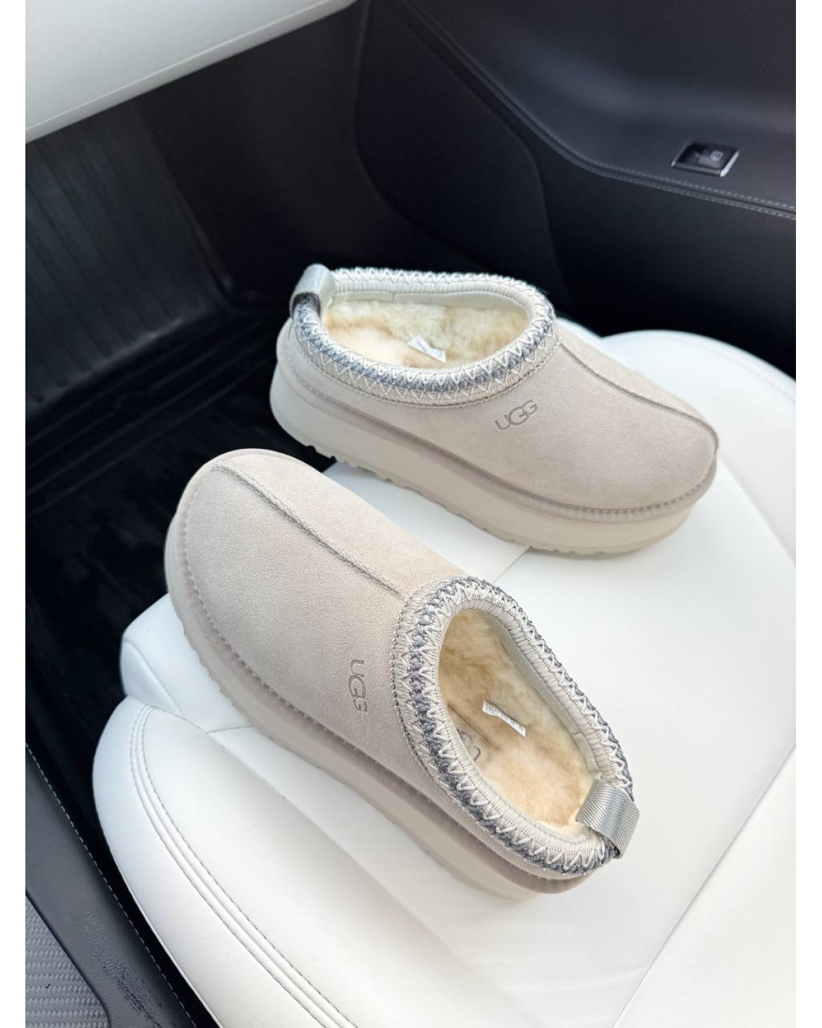 UGG Tazz Platform Light Grey