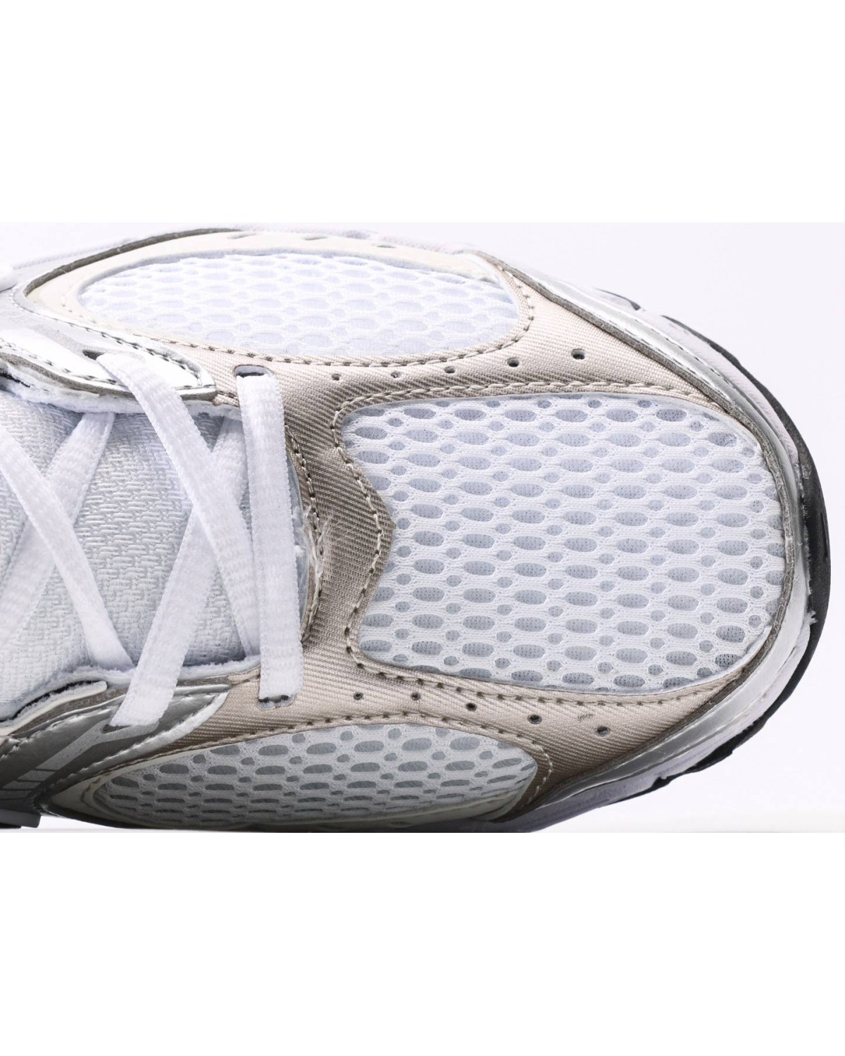 Nike V5 RNR Silver