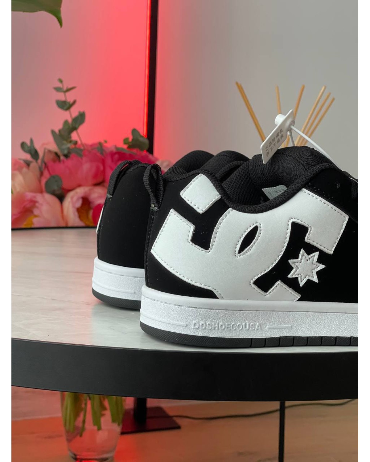 DC Court Graffik 300529