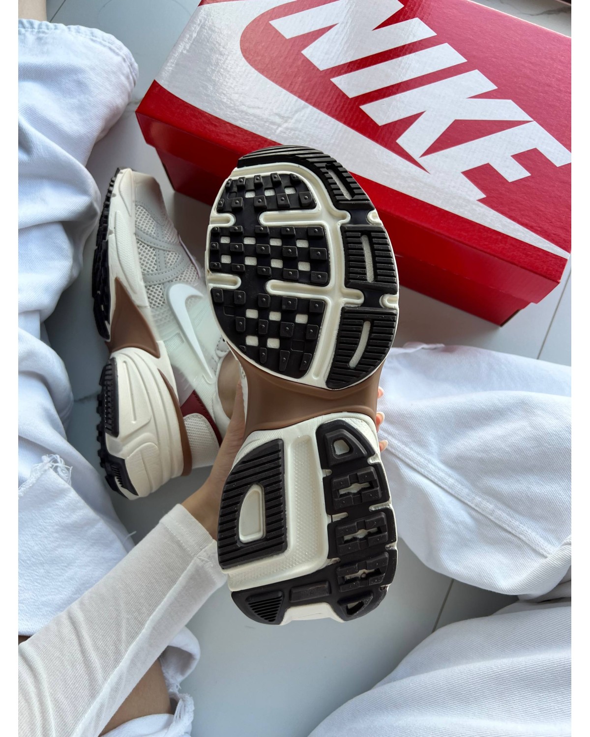 Nike V2K Run Beige Pink