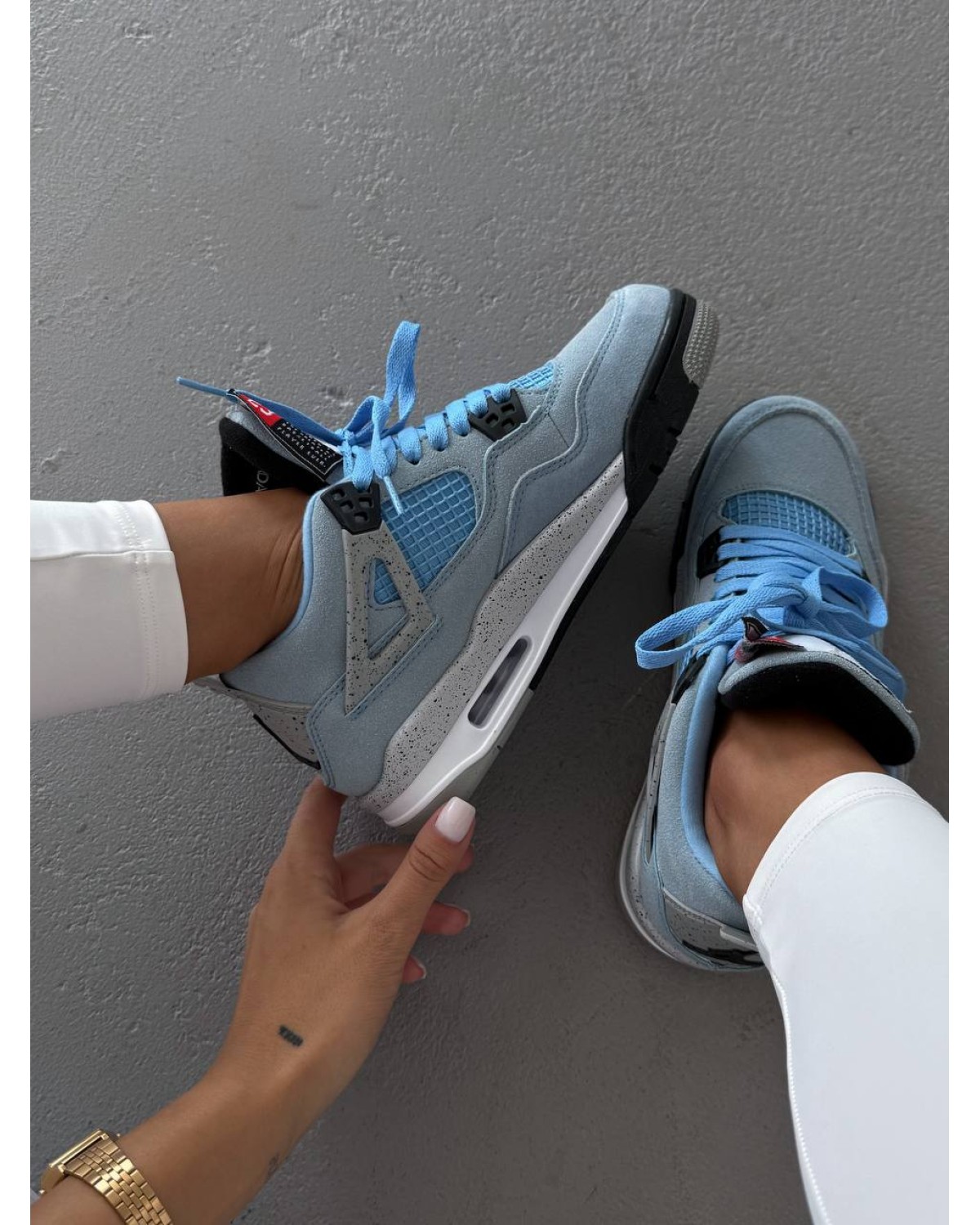 Air Jordan 4 University Blue