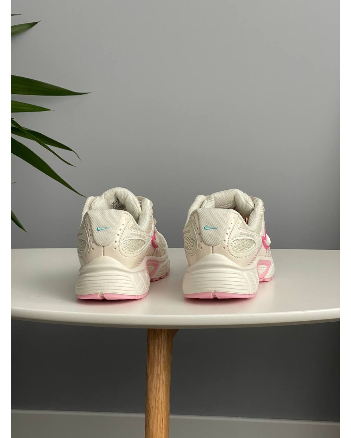 Nike V5 RNR Beige Pink Nike V5 RNR Beige Pink